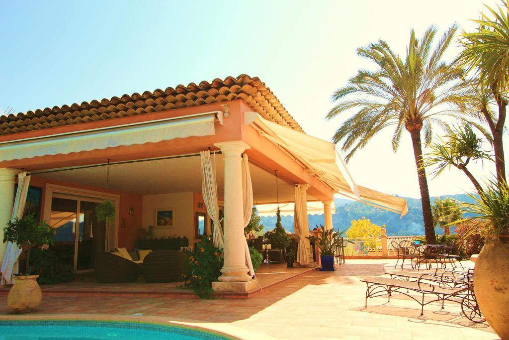 Villa Avec Piscine Carros Exterior photo